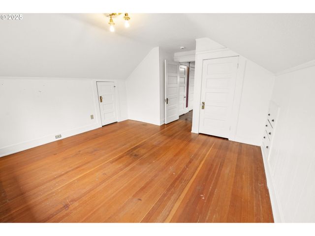 1215 15TH St, Astoria, OR 97103