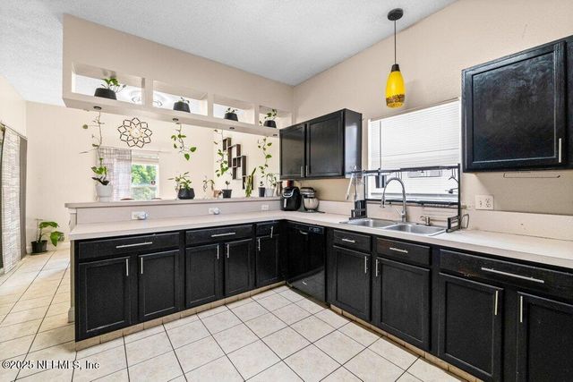 3370 DOUBLE Lane, Jacksonville, FL 32277