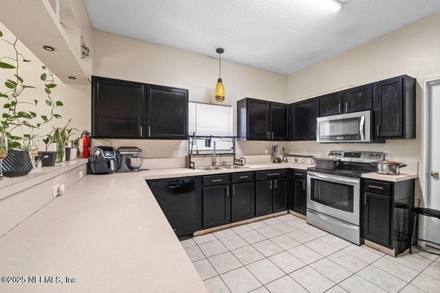 3370 DOUBLE Lane, Jacksonville, FL 32277