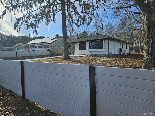 52 Crystal Beach Boulevard, Moriches, NY 11955