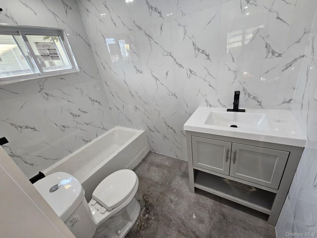 52 Crystal Beach Boulevard, Moriches, NY 11955