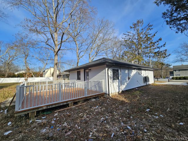 52 Crystal Beach Boulevard, Moriches, NY 11955