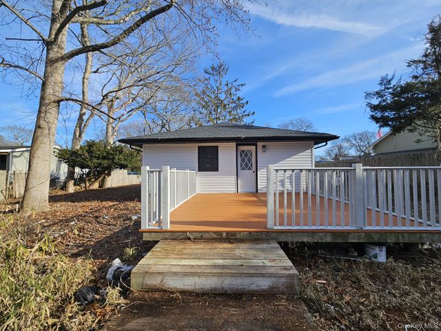 52 Crystal Beach Boulevard, Moriches, NY 11955