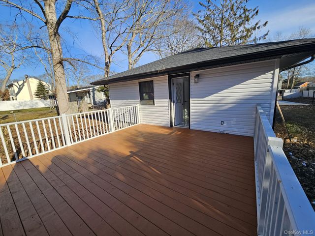 52 Crystal Beach Boulevard, Moriches, NY 11955