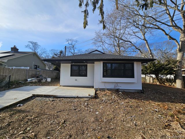 52 Crystal Beach Boulevard, Moriches, NY 11955