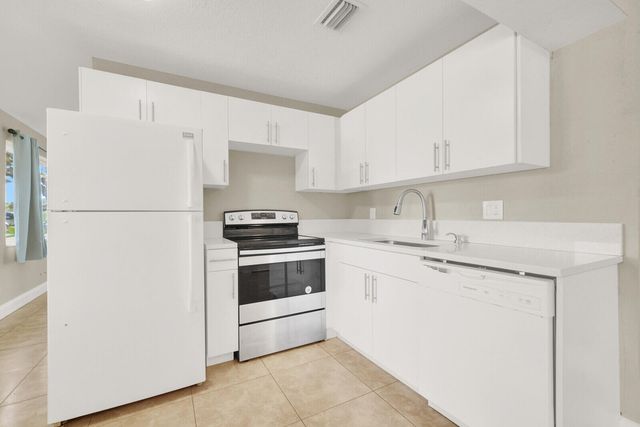 64 NE 7th Court, Deerfield Beach, FL 33441