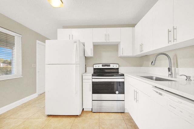 64 NE 7th Court, Deerfield Beach, FL 33441