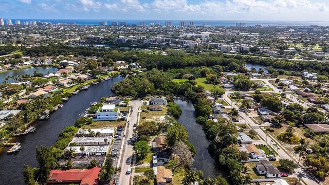 64 NE 7th Court, Deerfield Beach, FL 33441