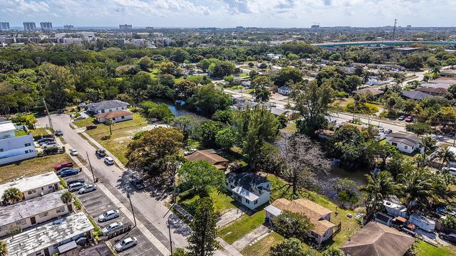 64 NE 7th Court, Deerfield Beach, FL 33441