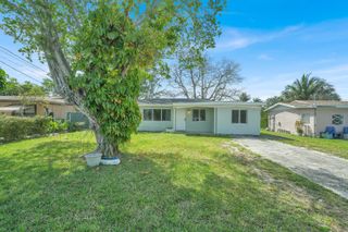 64 NE 7th Court, Deerfield Beach, FL 33441