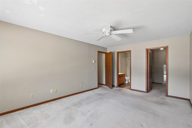 1716 Pikes Peak Court NE, Cedar Rapids, IA 52402