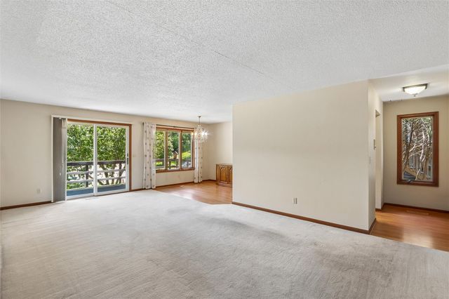 1716 Pikes Peak Court NE, Cedar Rapids, IA 52402