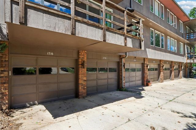 1716 Pikes Peak Court NE, Cedar Rapids, IA 52402