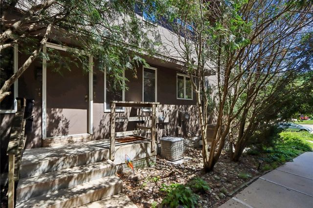 1716 Pikes Peak Court NE, Cedar Rapids, IA 52402