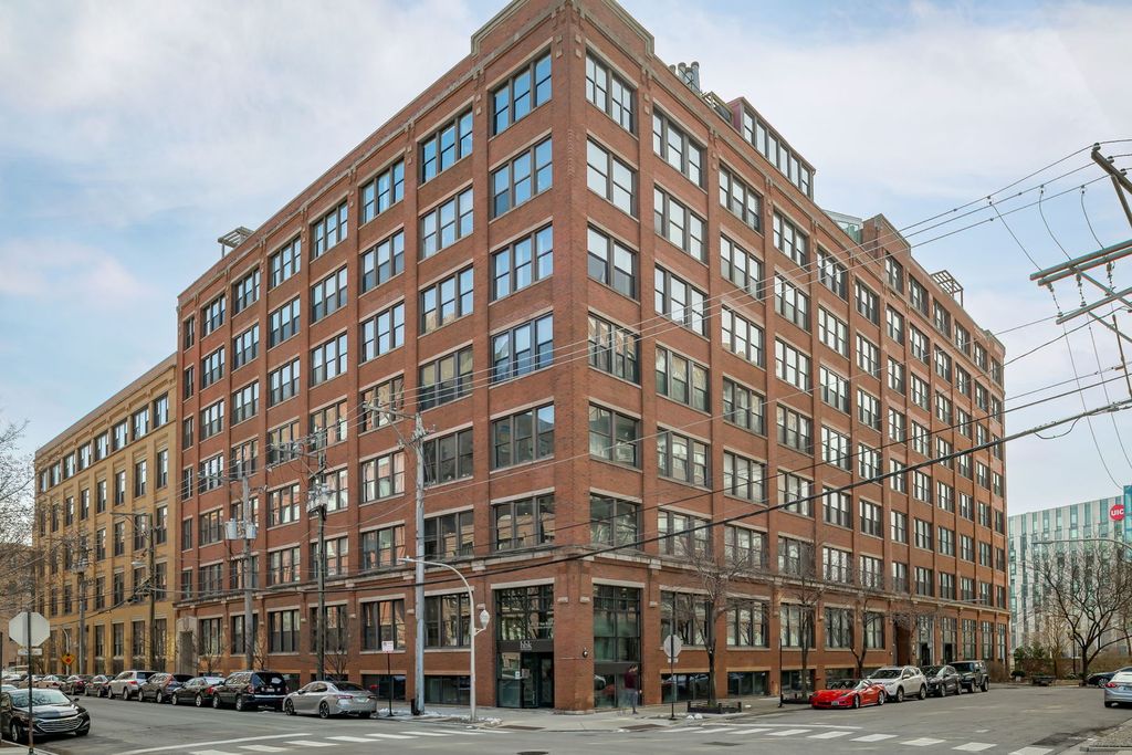 411 S Sangamon Street 8BC, Chicago, IL 60607