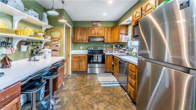 6572 Beverly Drive, Parma Heights, OH 44130