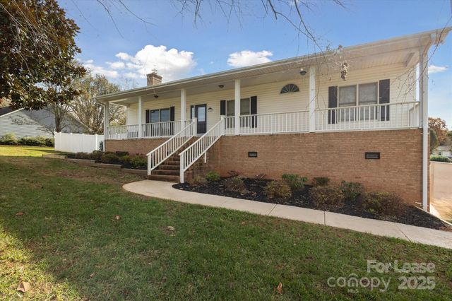 104 Vista Drive, Davidson, NC 28036