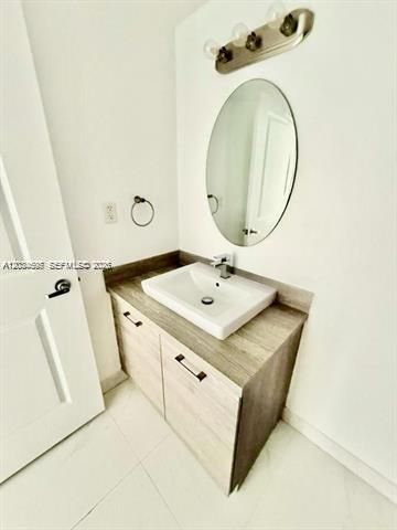 400 Sunny Isles Blvd 817, Sunny Isles Beach, FL 33160
