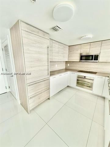 400 Sunny Isles Blvd 817, Sunny Isles Beach, FL 33160
