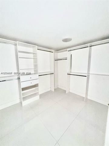 400 Sunny Isles Blvd 817, Sunny Isles Beach, FL 33160