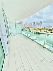 400 Sunny Isles Blvd 817, Sunny Isles Beach, FL 33160