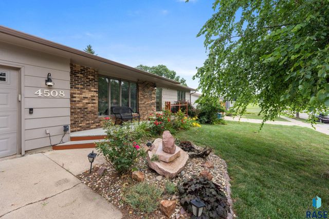 4508 S Highland Ave Avenue, Sioux Falls, SD 57103