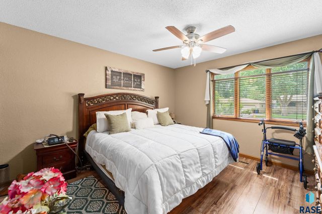 4508 S Highland Ave Avenue, Sioux Falls, SD 57103