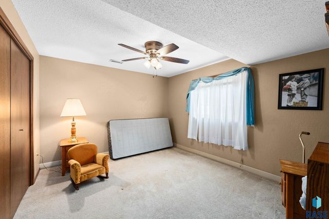 4508 S Highland Ave Avenue, Sioux Falls, SD 57103
