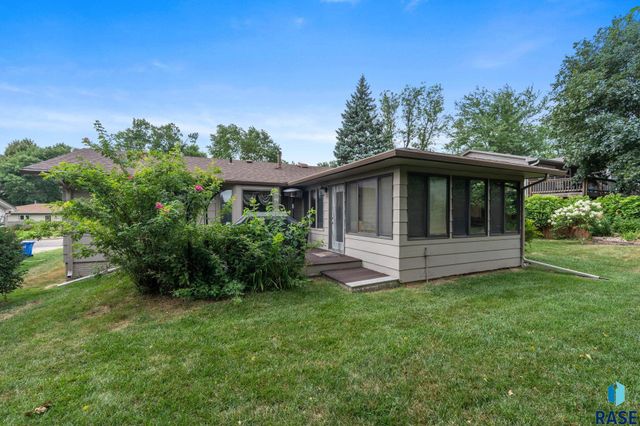 4508 S Highland Ave Avenue, Sioux Falls, SD 57103