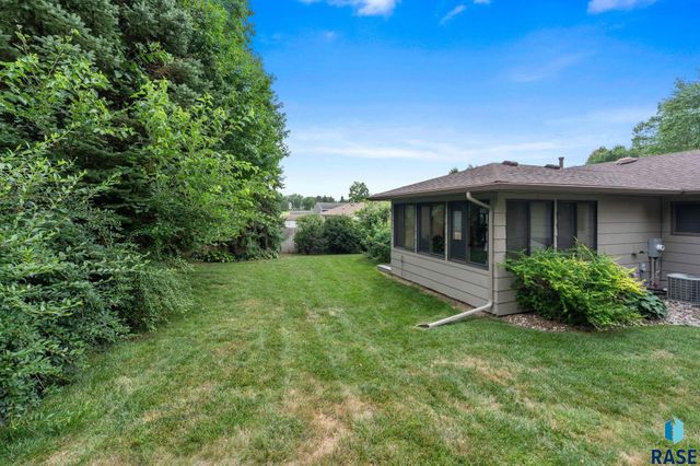 4508 S Highland Ave Avenue, Sioux Falls, SD 57103