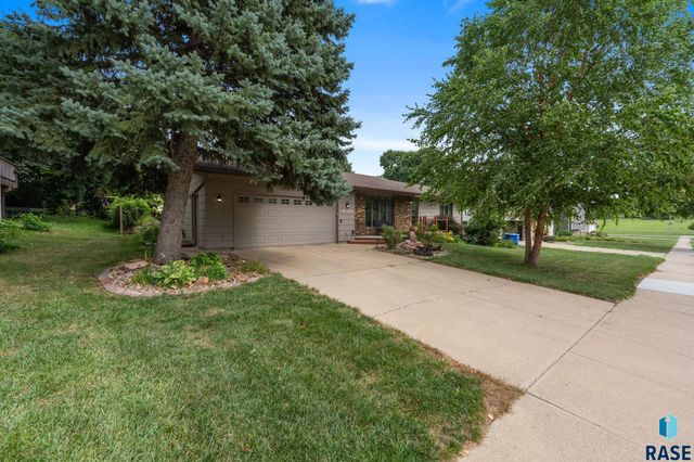 4508 S Highland Ave Avenue, Sioux Falls, SD 57103