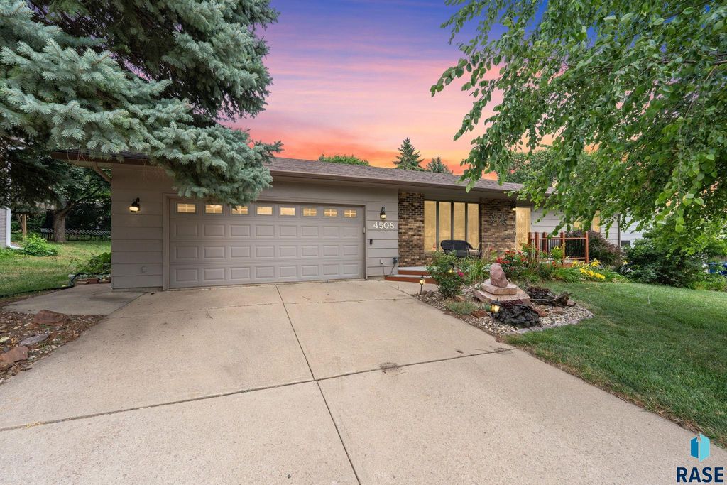 4508 S Highland Ave Avenue, Sioux Falls, SD 57103