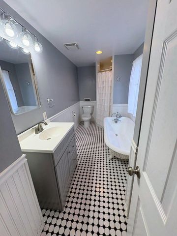 82 2ND AVE, Broomall, PA 19008