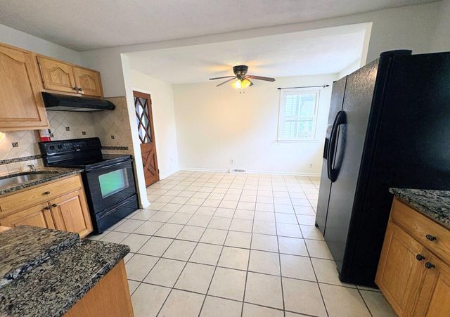 82 2ND AVE, Broomall, PA 19008