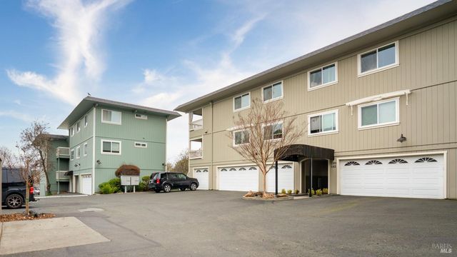 142 Cherry St, Petaluma, CA 94952