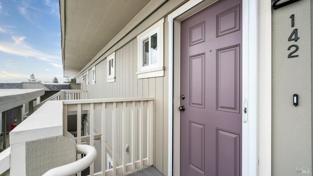 142 Cherry St, Petaluma, CA 94952