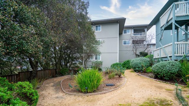 142 Cherry St, Petaluma, CA 94952