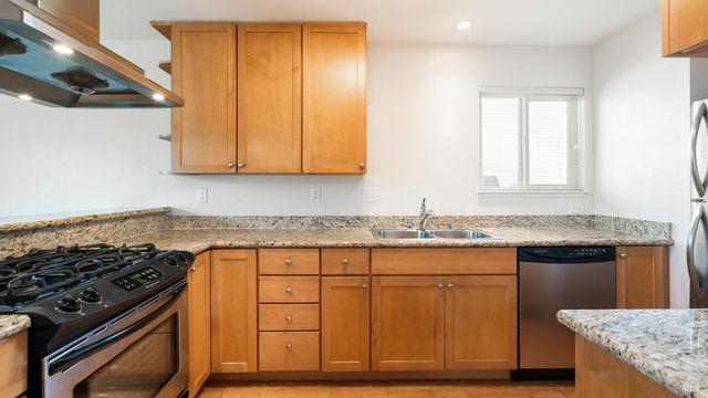 142 Cherry St, Petaluma, CA 94952