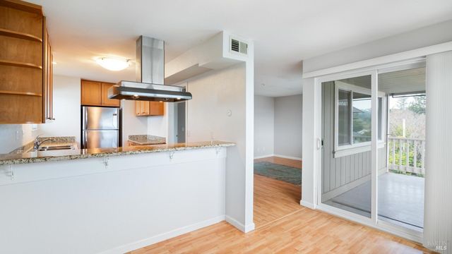 142 Cherry St, Petaluma, CA 94952