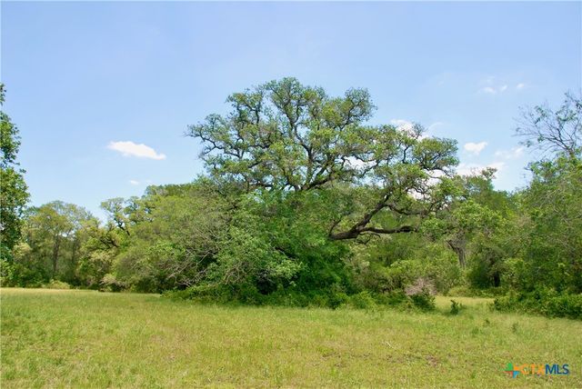 2116 Langdon Road, Weimar, TX 78962