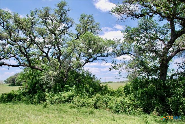 2116 Langdon Road, Weimar, TX 78962