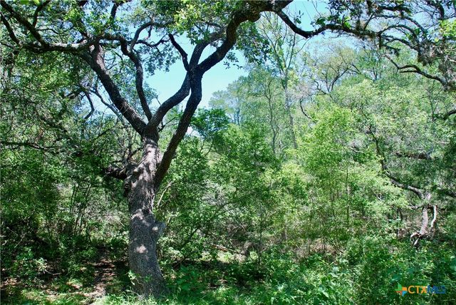 2116 Langdon Road, Weimar, TX 78962