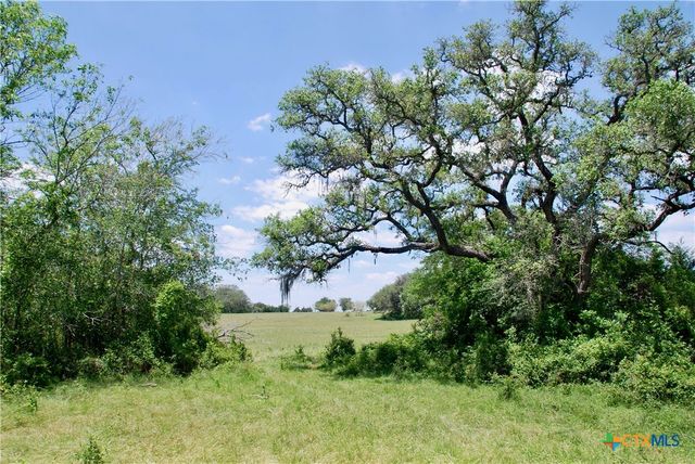 2116 Langdon Road, Weimar, TX 78962