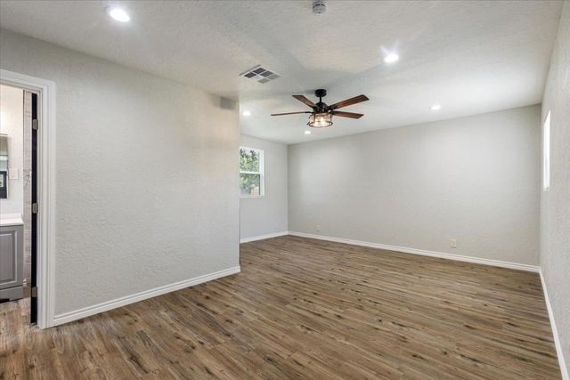 1704 SW McKinley Ave, Lawton, OK 73501