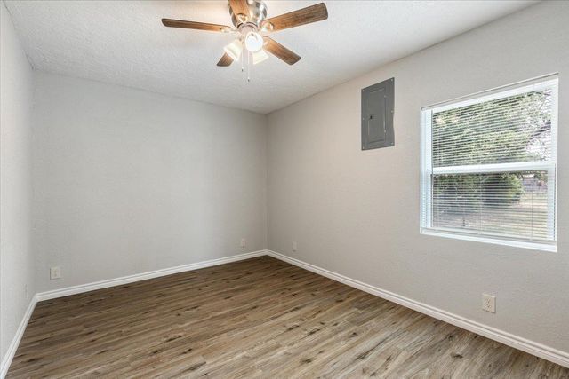 1704 SW McKinley Ave, Lawton, OK 73501