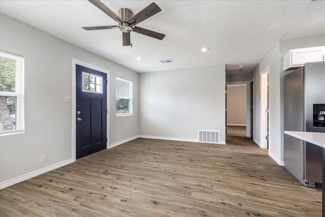 1704 SW McKinley Ave, Lawton, OK 73501