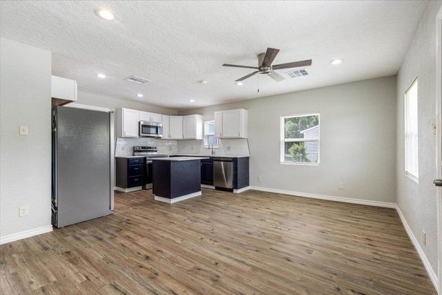 1704 SW McKinley Ave, Lawton, OK 73501