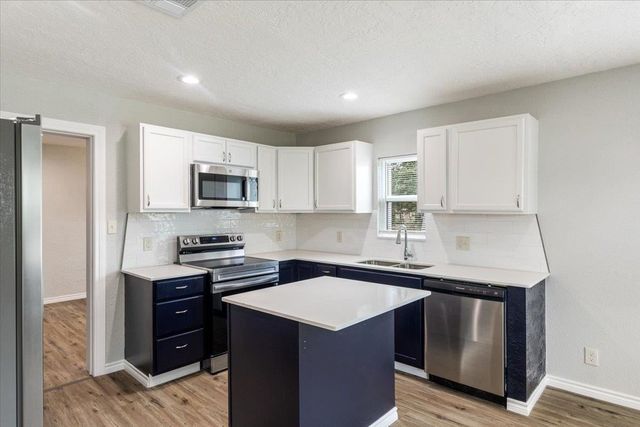 1704 SW McKinley Ave, Lawton, OK 73501