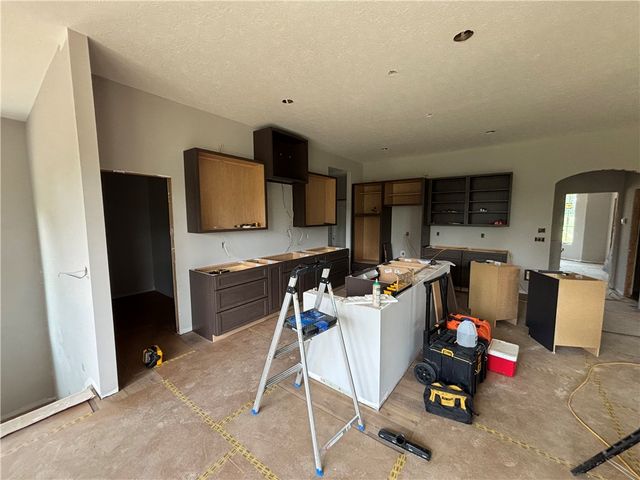 613 Christopher Drive, Centerville, OH 45458