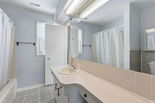 4857 Reed Road, Fort Wayne, IN 46835